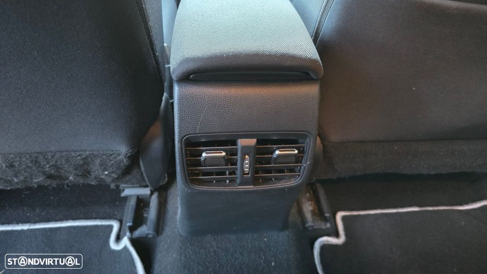 Toyota Corolla SD 1.8 Hybrid Comfort - 42