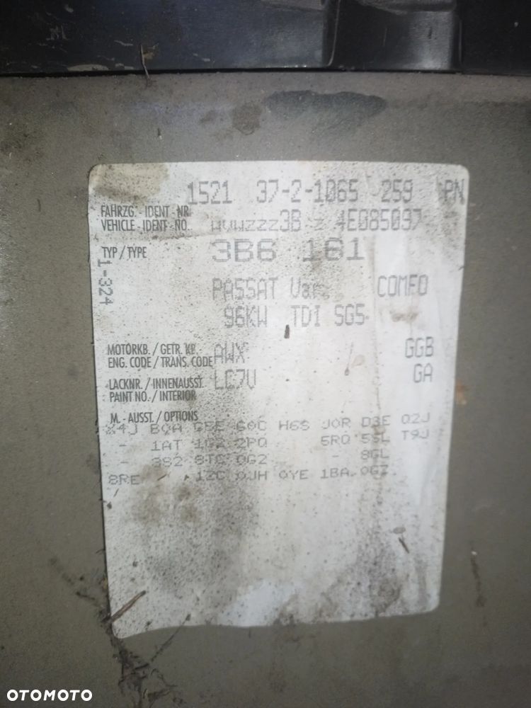 VOLKSWAGEN PASSAT B5 1.9TDI AWX LIFT 00 - 05   KRATKA NAWIEWU PRAWA LEWA ŚRODKOWA - 24