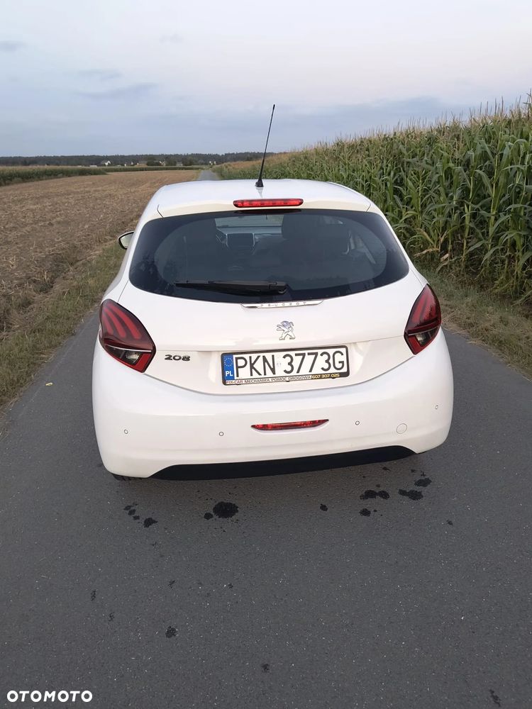 Peugeot 208 - 5