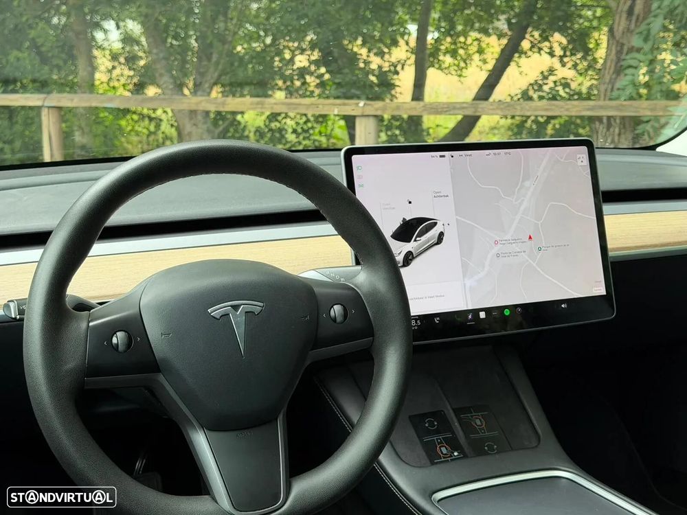 Tesla Model 3 Standard Range Plus RWD — fotografia 18