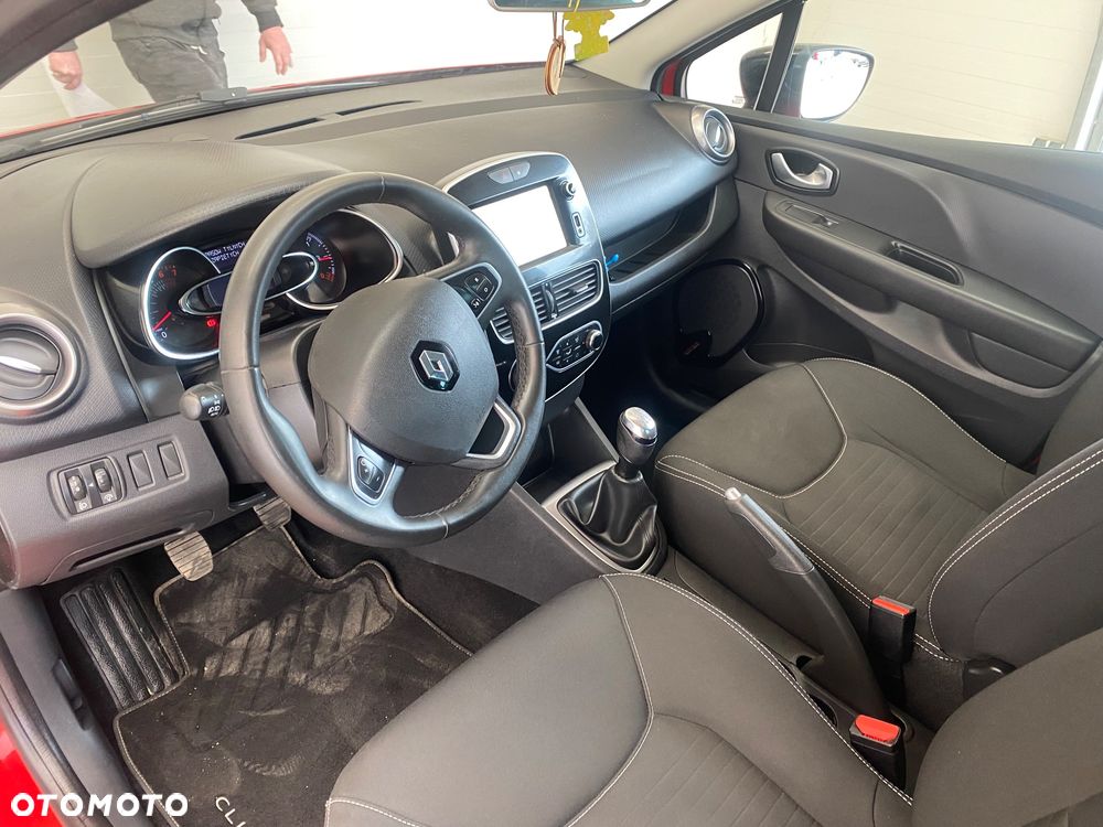 Renault Clio 1.2 16V Limited - 10