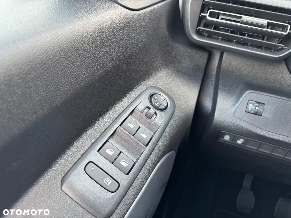 Fiat Doblo Combi 1.2 PureTech S&S L1 - 10