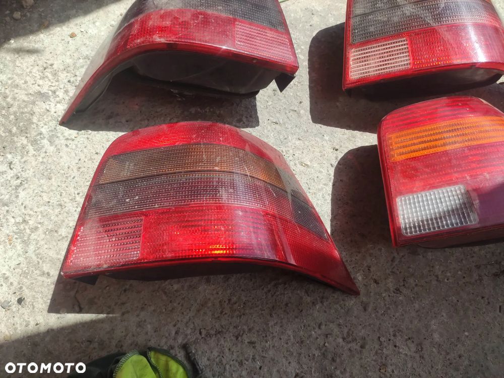 Lampa Prawy Lewy tył Vw Golf IV H/B z listwą żar - 4