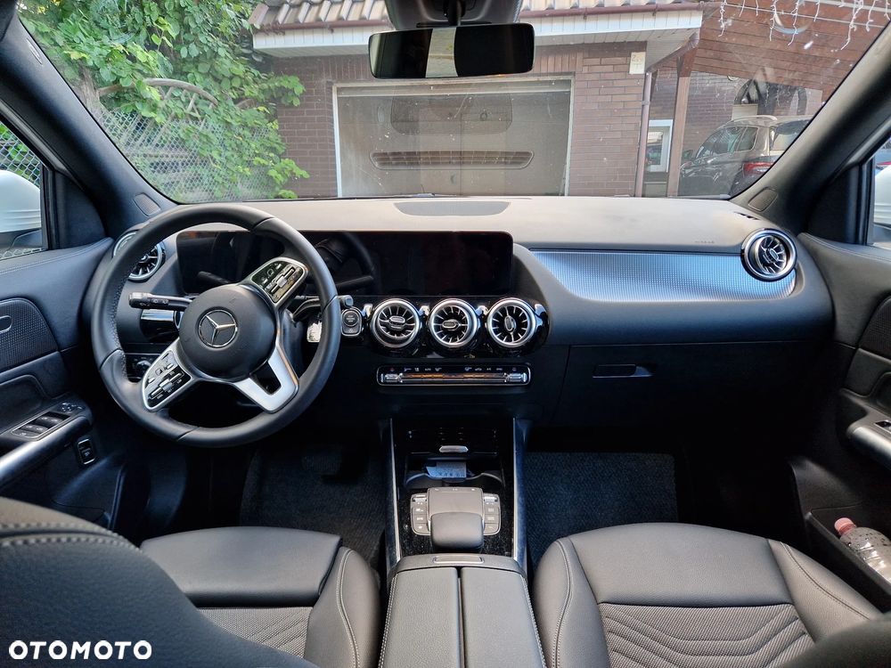 Mercedes-Benz GLA 200 Business Edition - 8