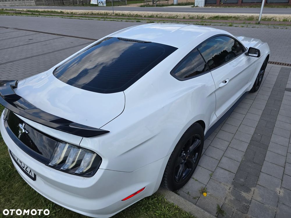 Ford Mustang 3.7 V6 - 12