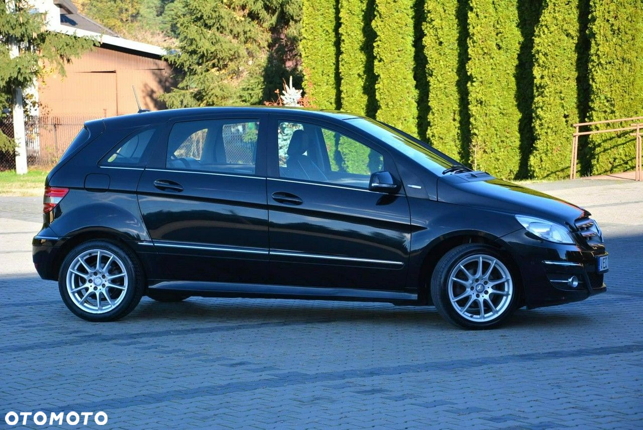 Mercedes-Benz Klasa B 180 - 11