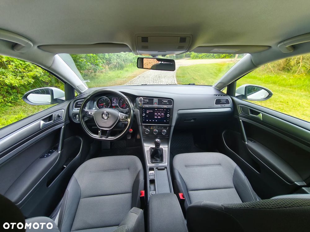 Volkswagen Golf 1.0 TSI (BlueMotion Technology) Comfortline - 21