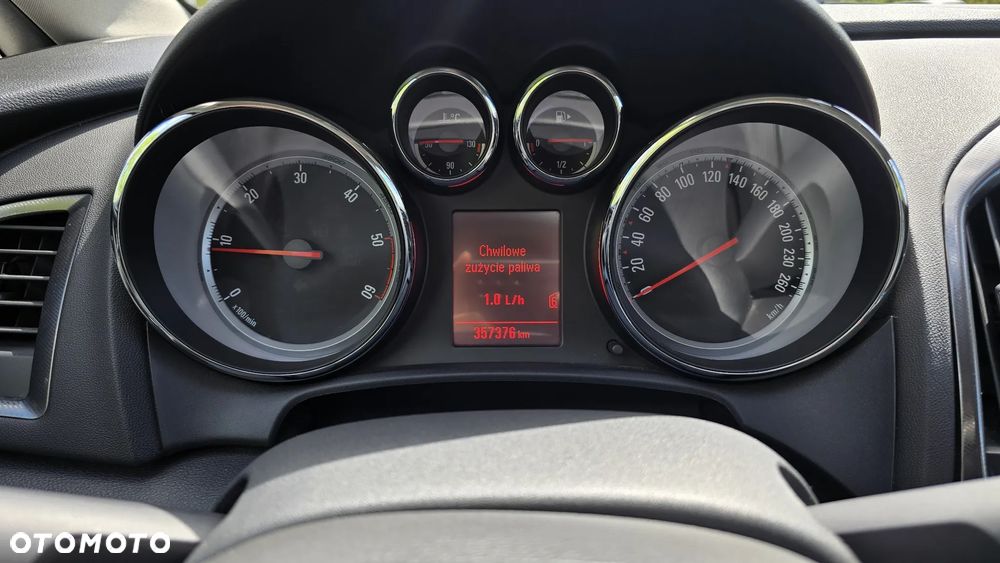 Opel Astra 2.0 CDTI Cosmo - 15