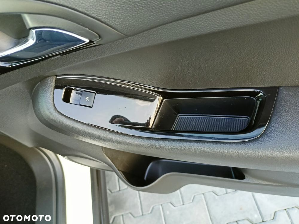 Chevrolet Orlando - 24