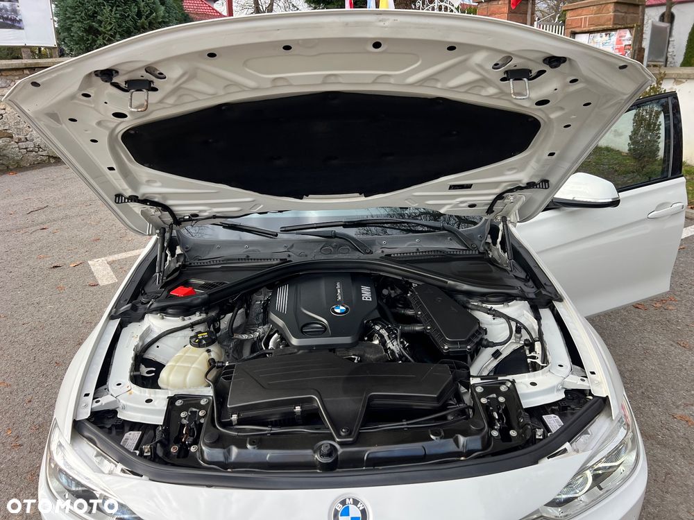 BMW Seria 3 320d DPF Blue Performance Edition Sport - 26