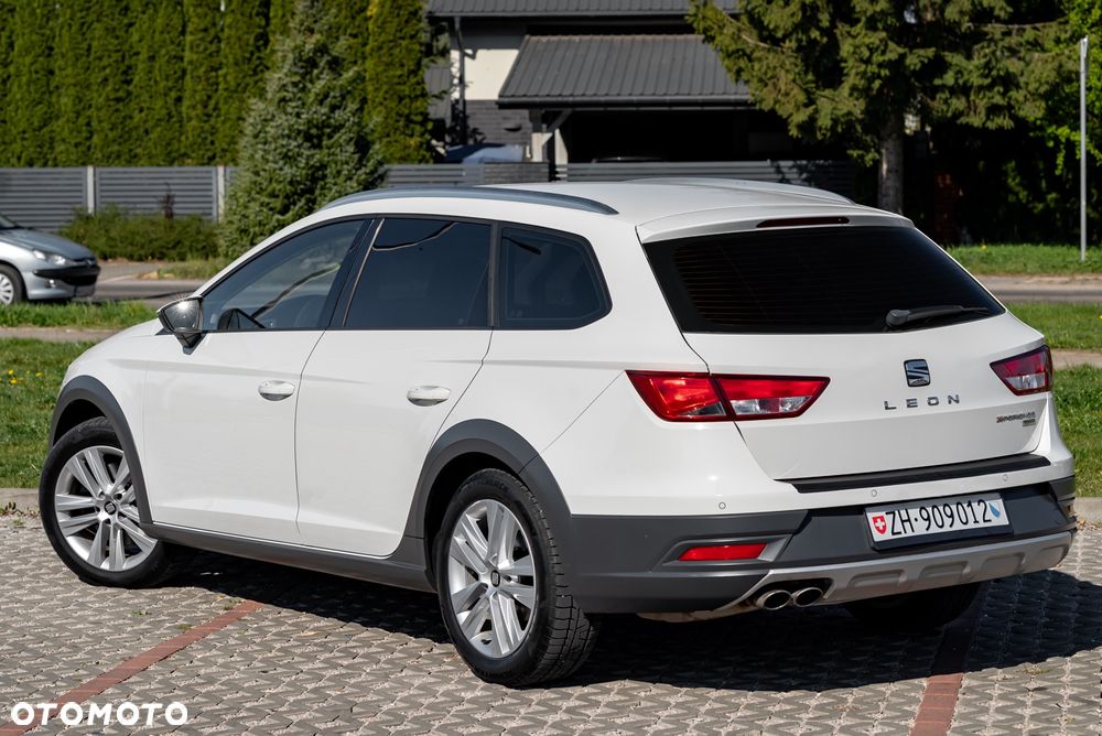 Seat Leon Sportstourer 2.0 TDI Start&Stop 4Drive DSG X-Perience - 13