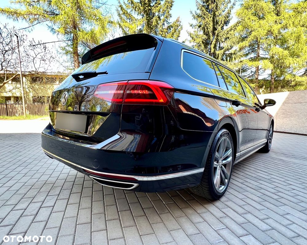Volkswagen Passat Variant 2.0 TDI SCR 4Motion DSG Highline - 20