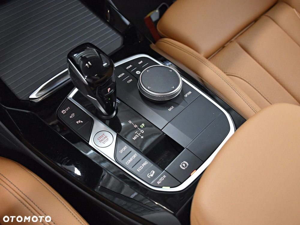 BMW X3 xDrive20d mHEV - 17