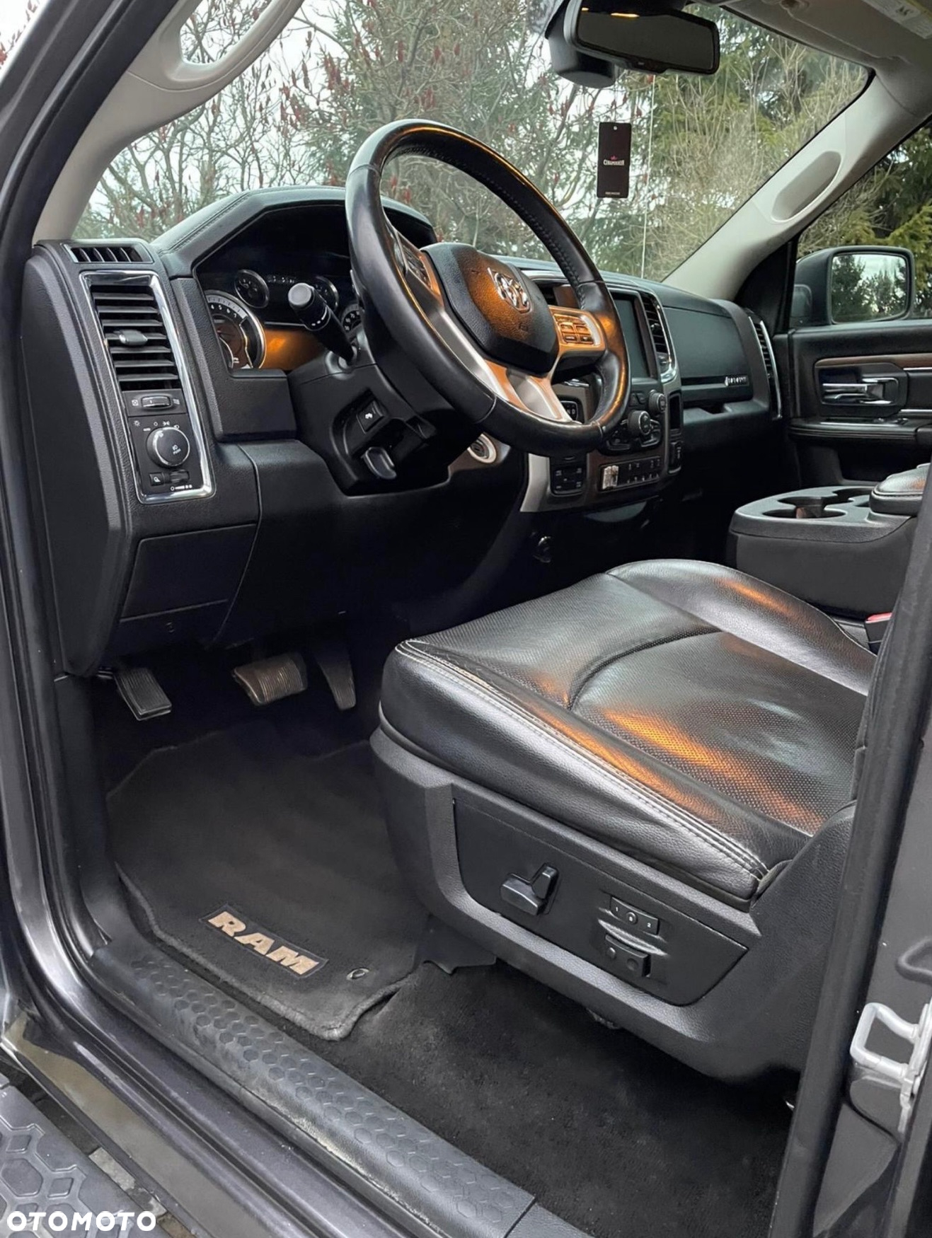 Dodge RAM 1500 5.7 4x4 - 4