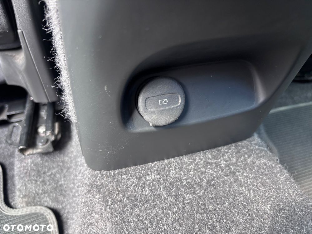 Volvo XC 40 D3 SCR R-Design - 31