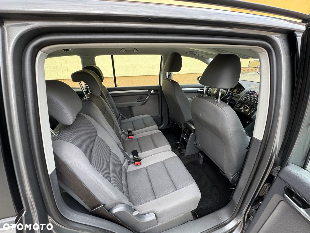 Volkswagen Touran 1.6 TDI DPF BlueMotion Technology Comfortline - 11