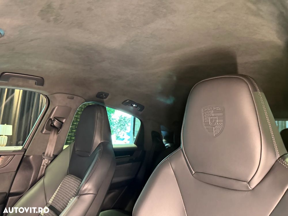 Porsche Cayenne Coupe GTS Tiptronic S - 18