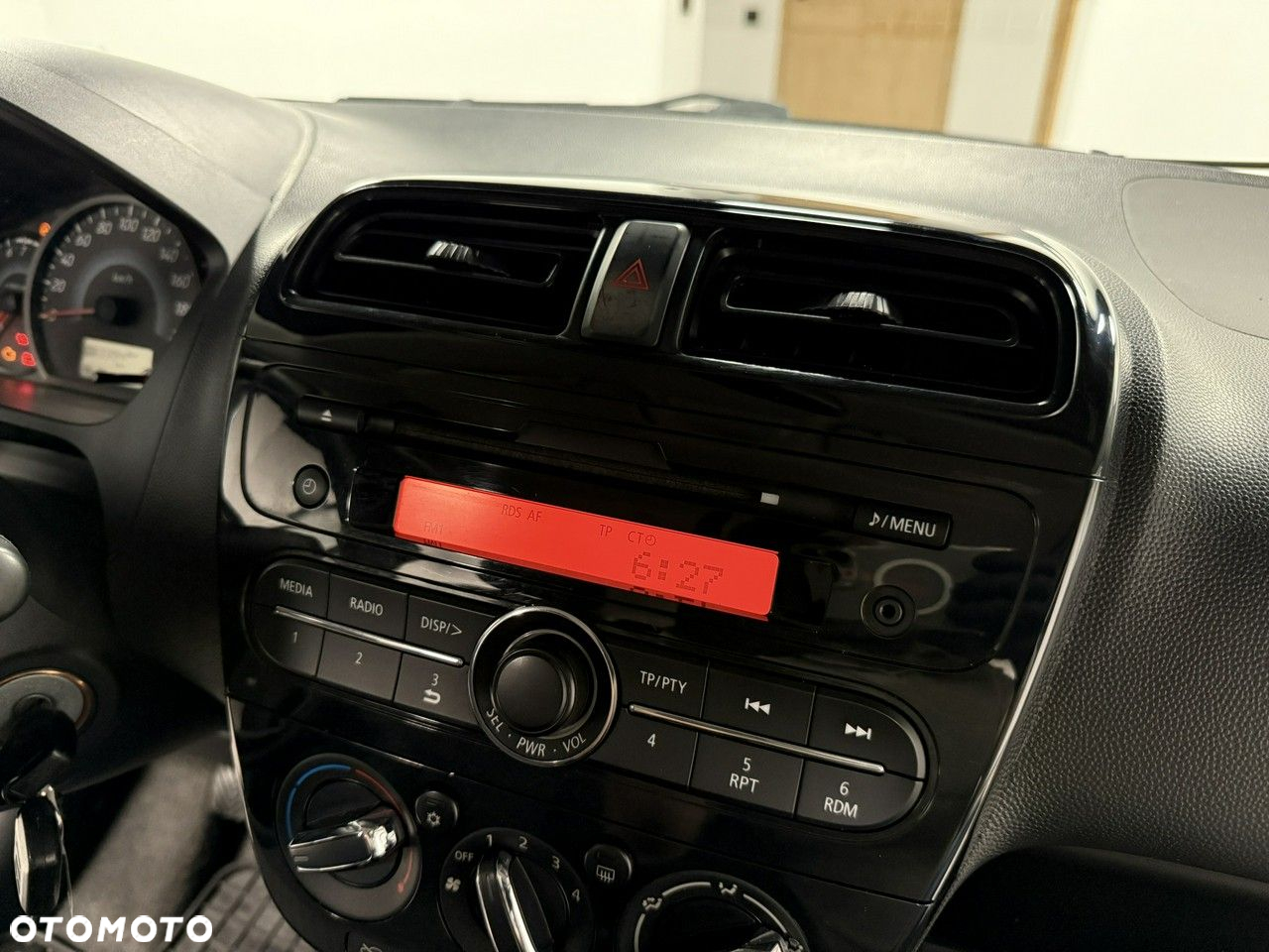 Mitsubishi Space Star 1.0 Inform - 21