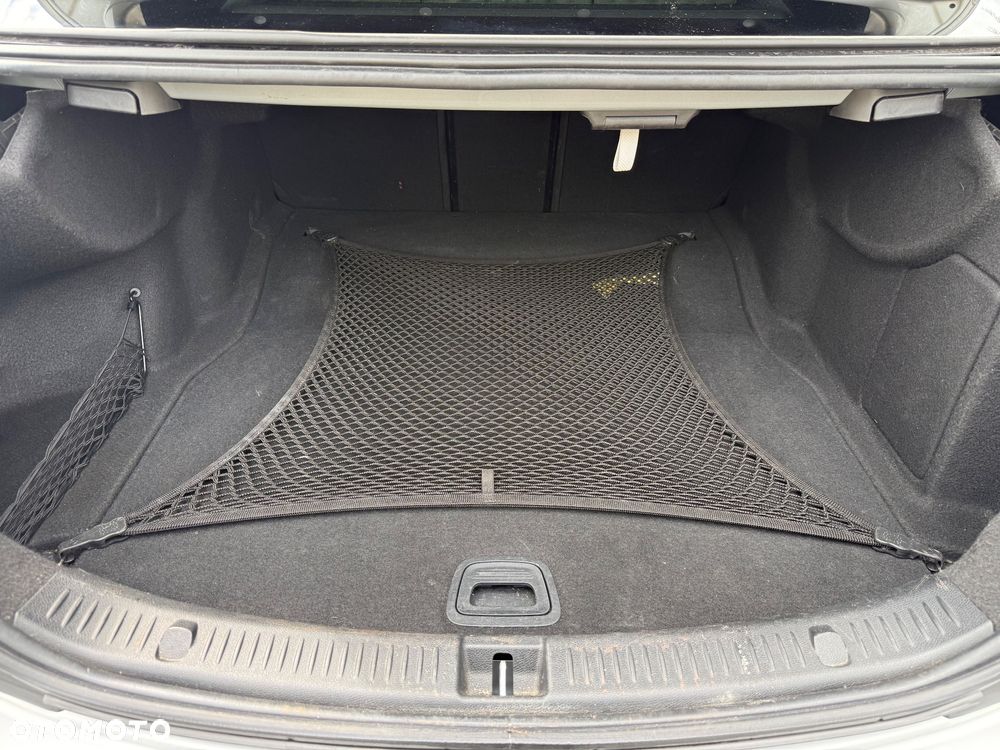 Mercedes-Benz Klasa E 220 d 9G-TRONIC Sportstyle Edition - 34