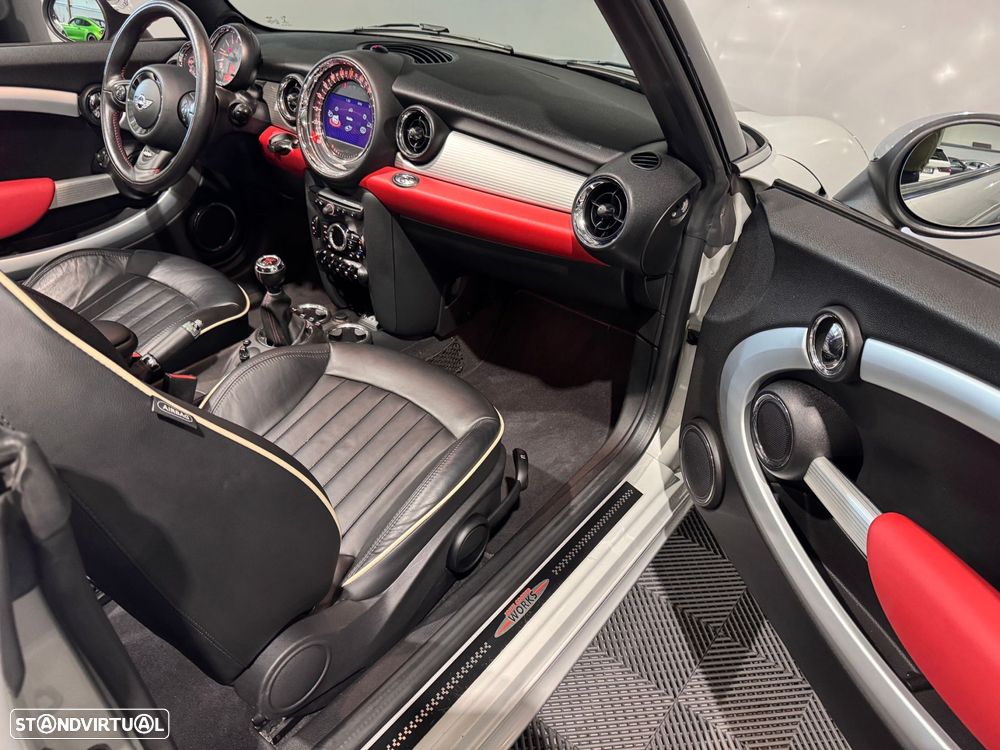 MINI 3 Portas John Cooper Works 153g - 15