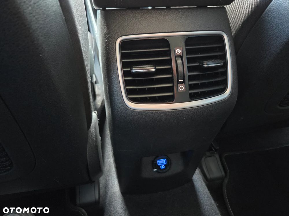 Hyundai Tucson blue 1.6 CRDi 2WD DCT Premium - 22