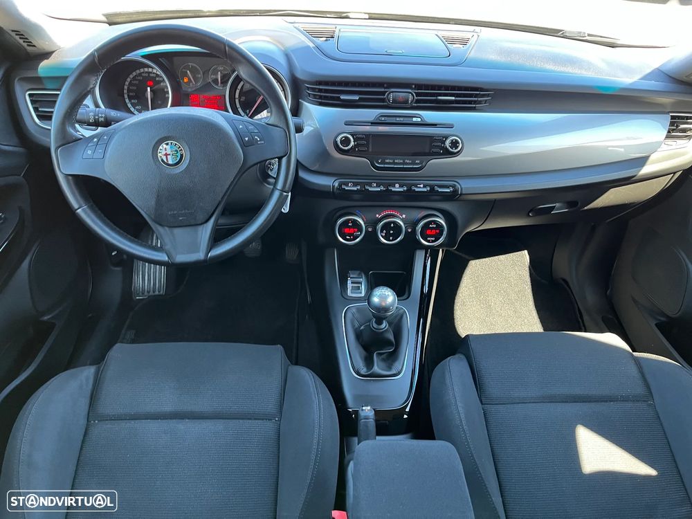 Alfa Romeo Giulietta 1.6 JTDm Distinctive - 13