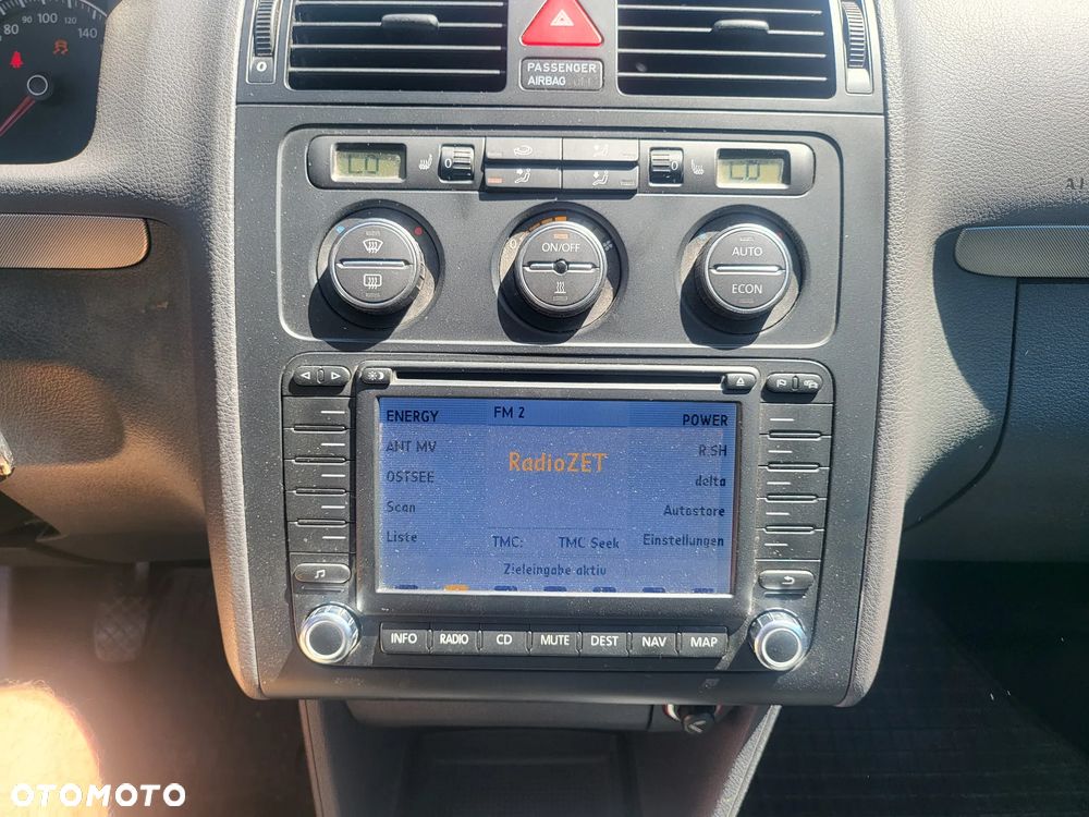 Volkswagen Touran 1.6 - 16
