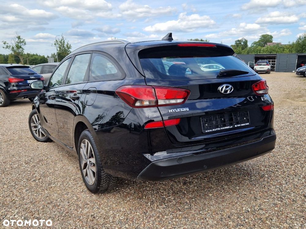 Hyundai i30 i30cw 1.6 CRDi Automatik Style - 3