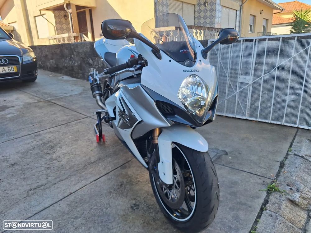 Suzuki GSX-R K8 - 25