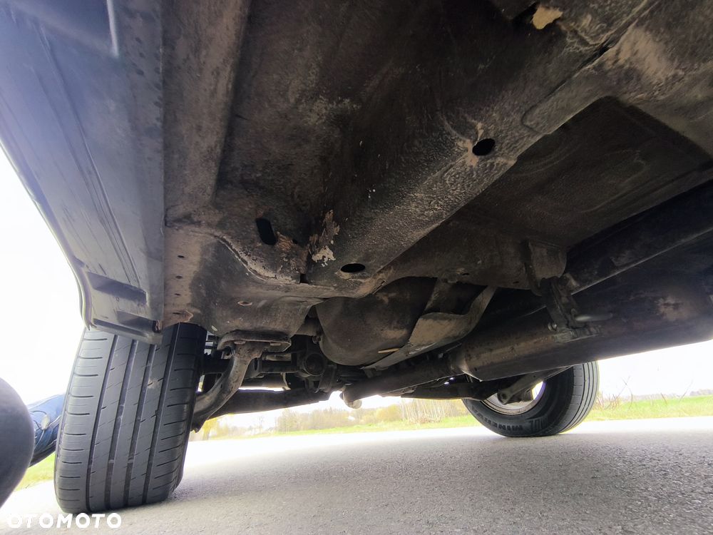 Suzuki Grand Vitara 2.0 Comfort + - 20