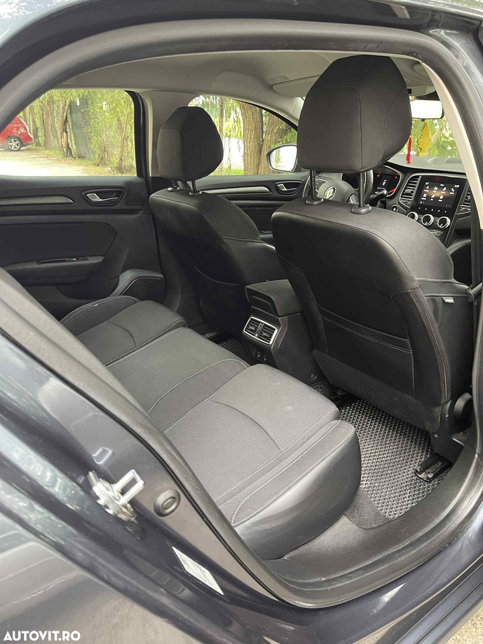 Renault Megane Blue dCi 116 EDC Intens - 12