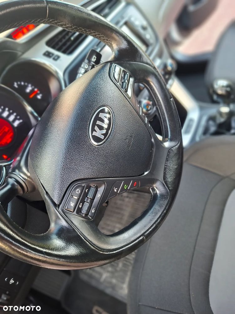 Kia Ceed 1.6 GDI Fifa World Cup Edition - 23