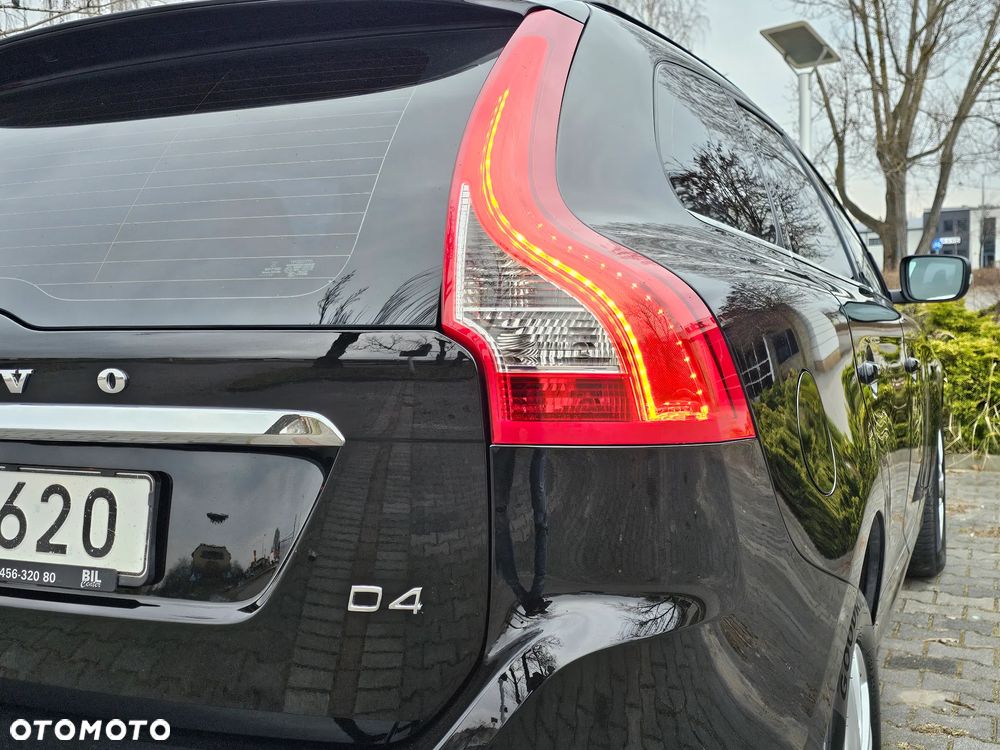 Volvo XC 60 D4 Momentum - 18