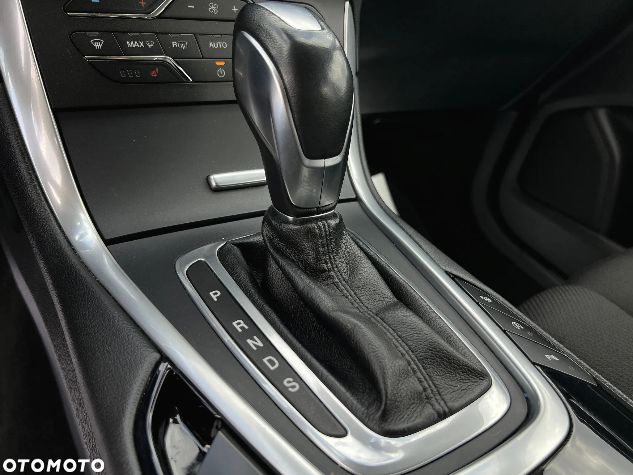 Ford S-Max 2.0 TDCi Titanium PowerShift - 30