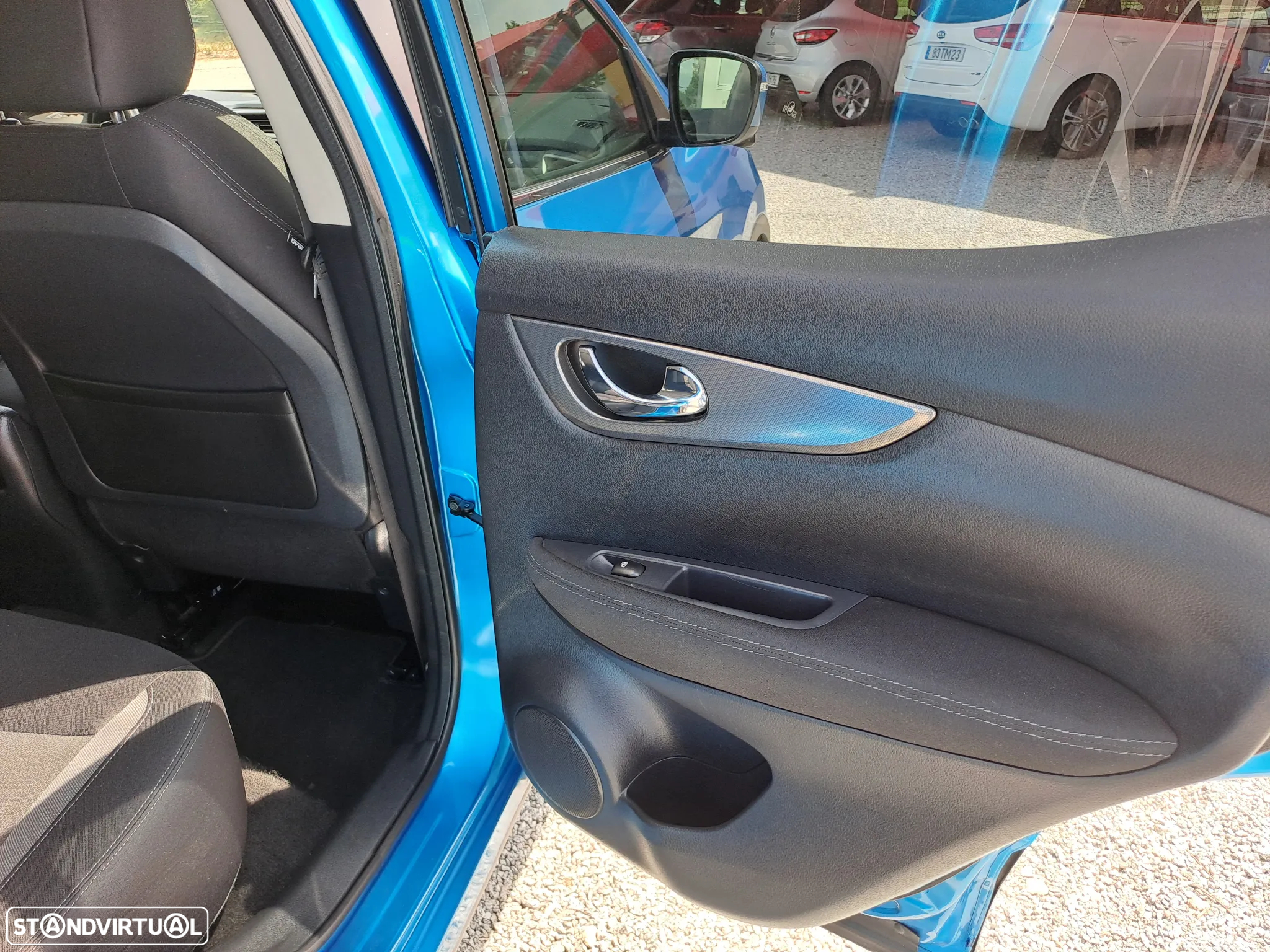 Nissan Qashqai 1.5 dCi N-Connecta 18 - 28