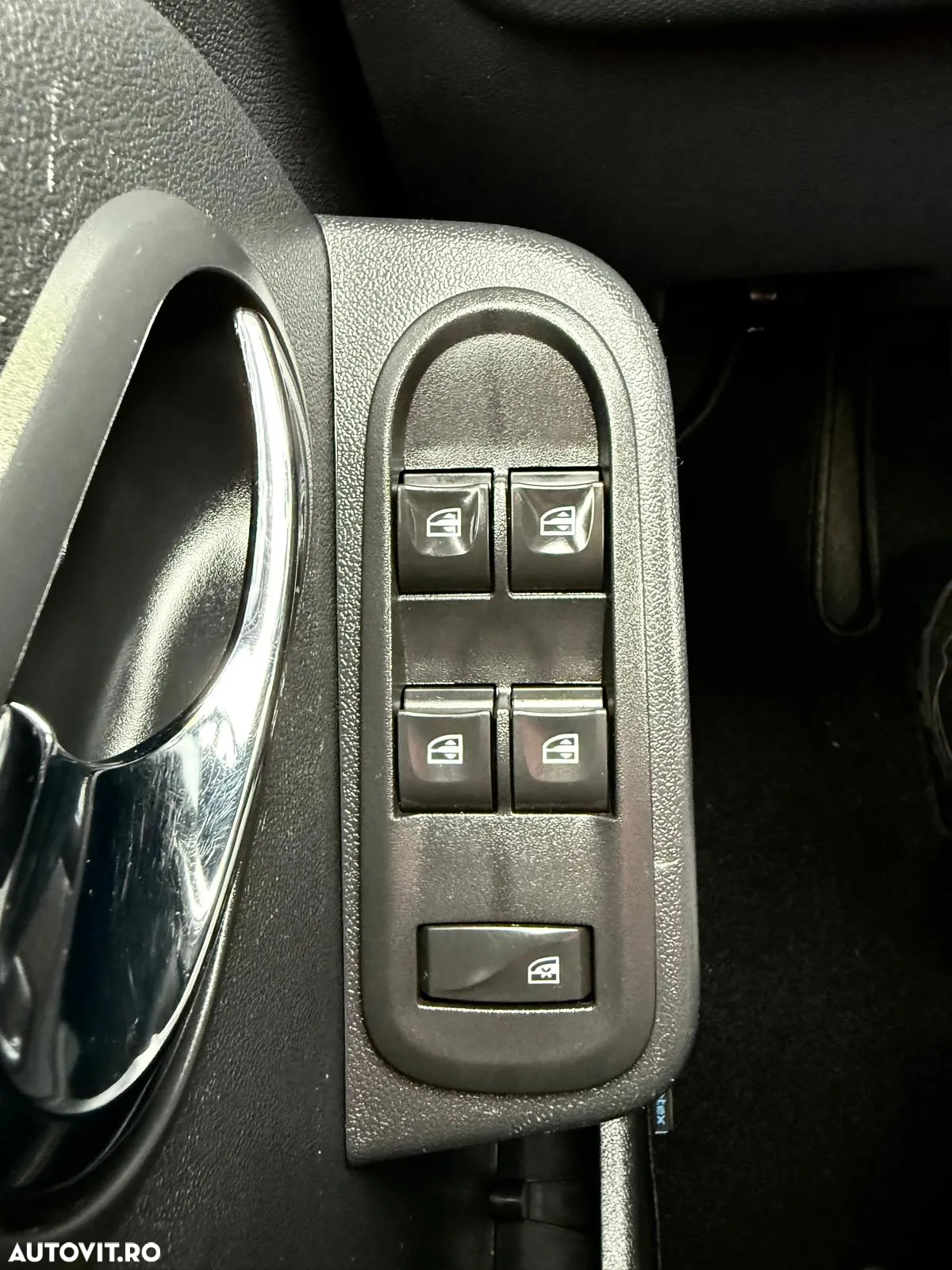 Dacia Duster 1.5 dCi 4WD Prestige jante 16" - 26