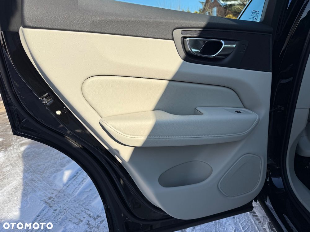Volvo XC 60 D4 Geartronic Inscription - 36