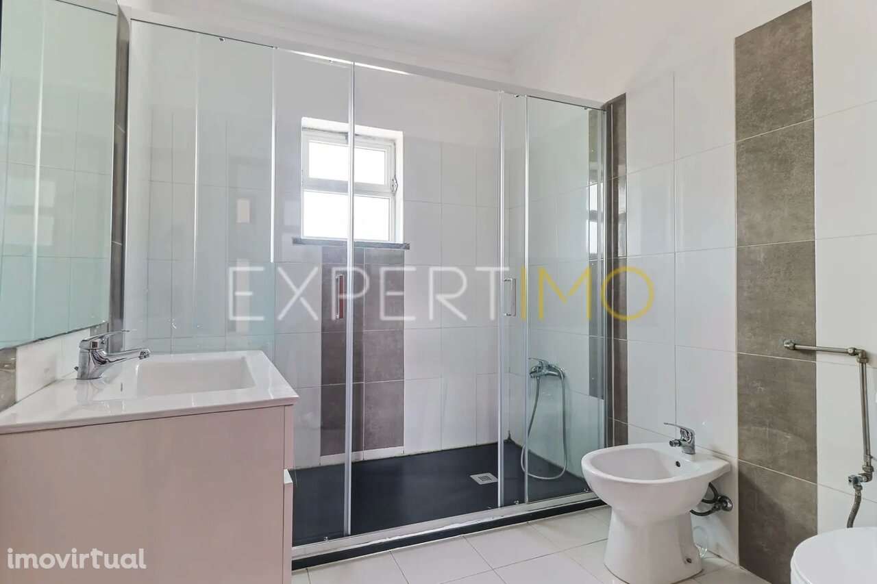 Excelente T2 com varanda e estacionamento em Eiras - Coimbra - Grande imagem: 3/20