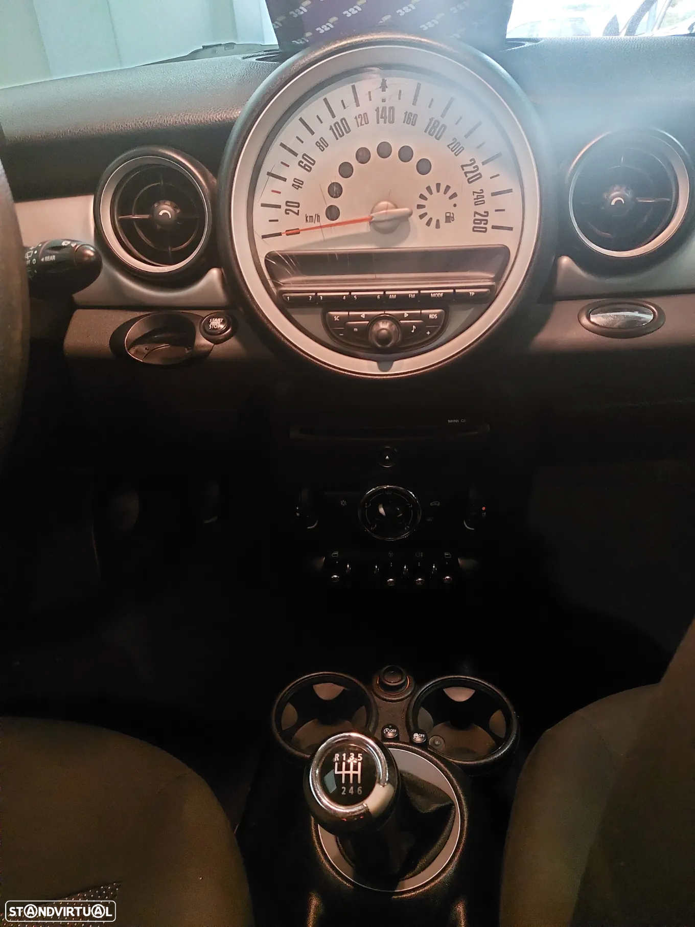 MINI 3 Portas One D - 12