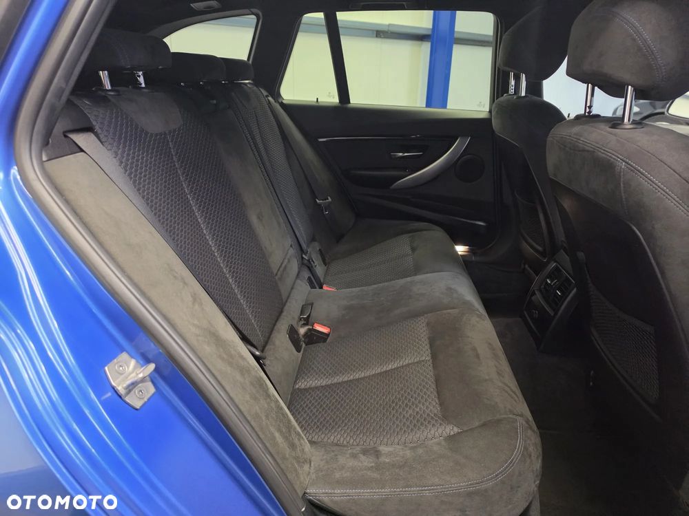BMW Seria 3 320d Edition M Sport Shadow - 31