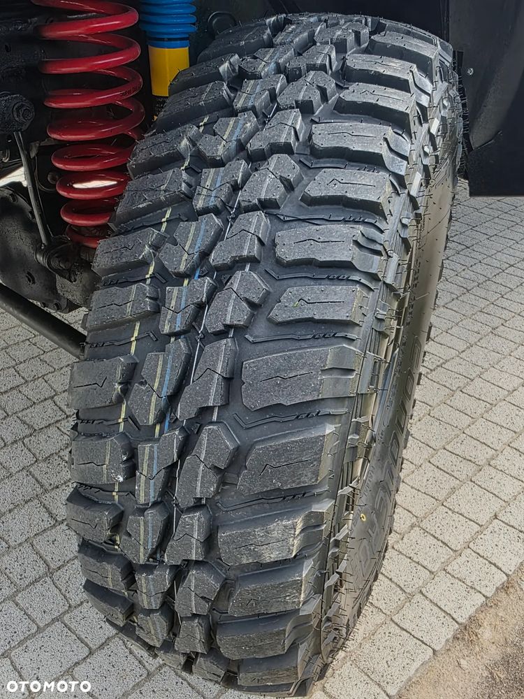 Jeep Grand Cherokee - 12