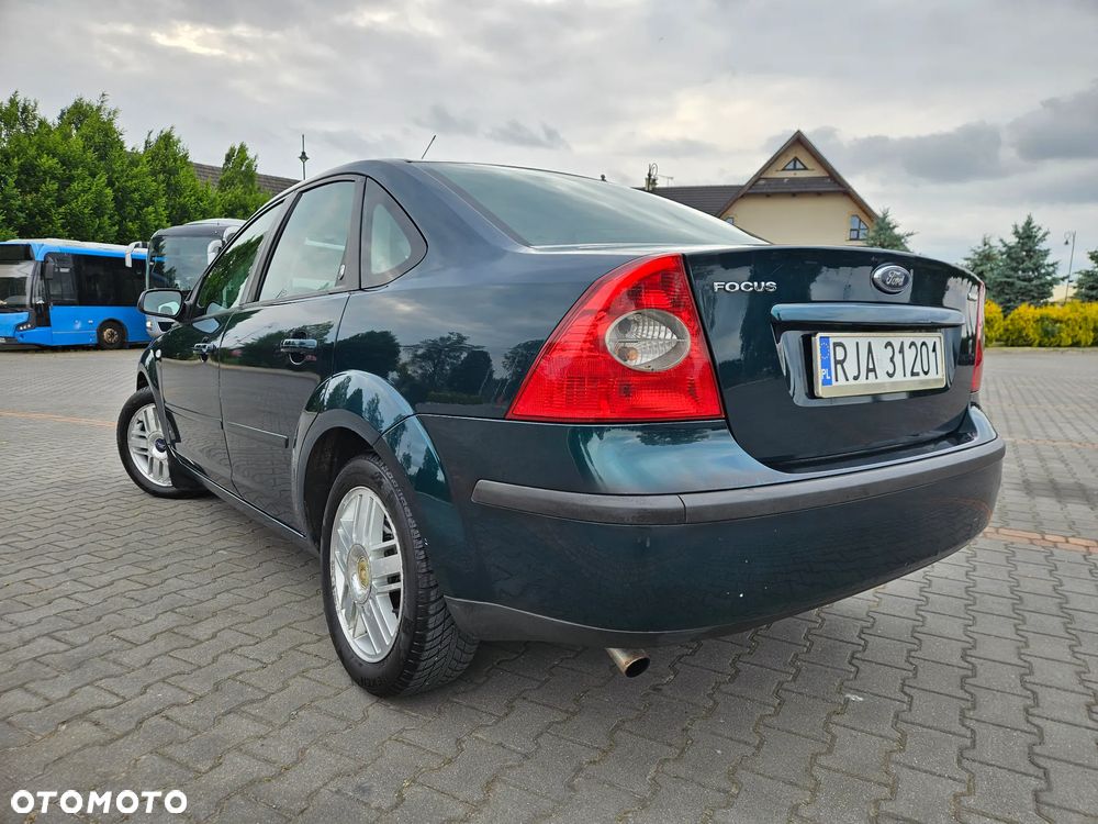 Ford Focus 1.6 TDCi Ghia - 12