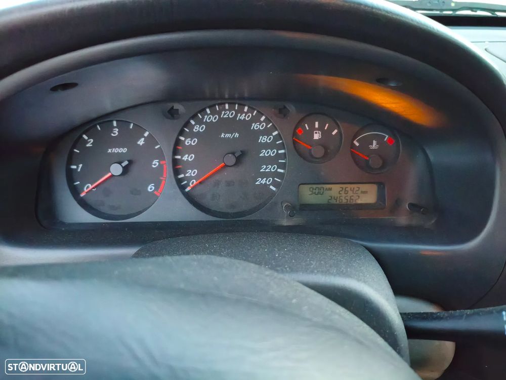 Nissan Almera 2.2 Di Elegance - 6