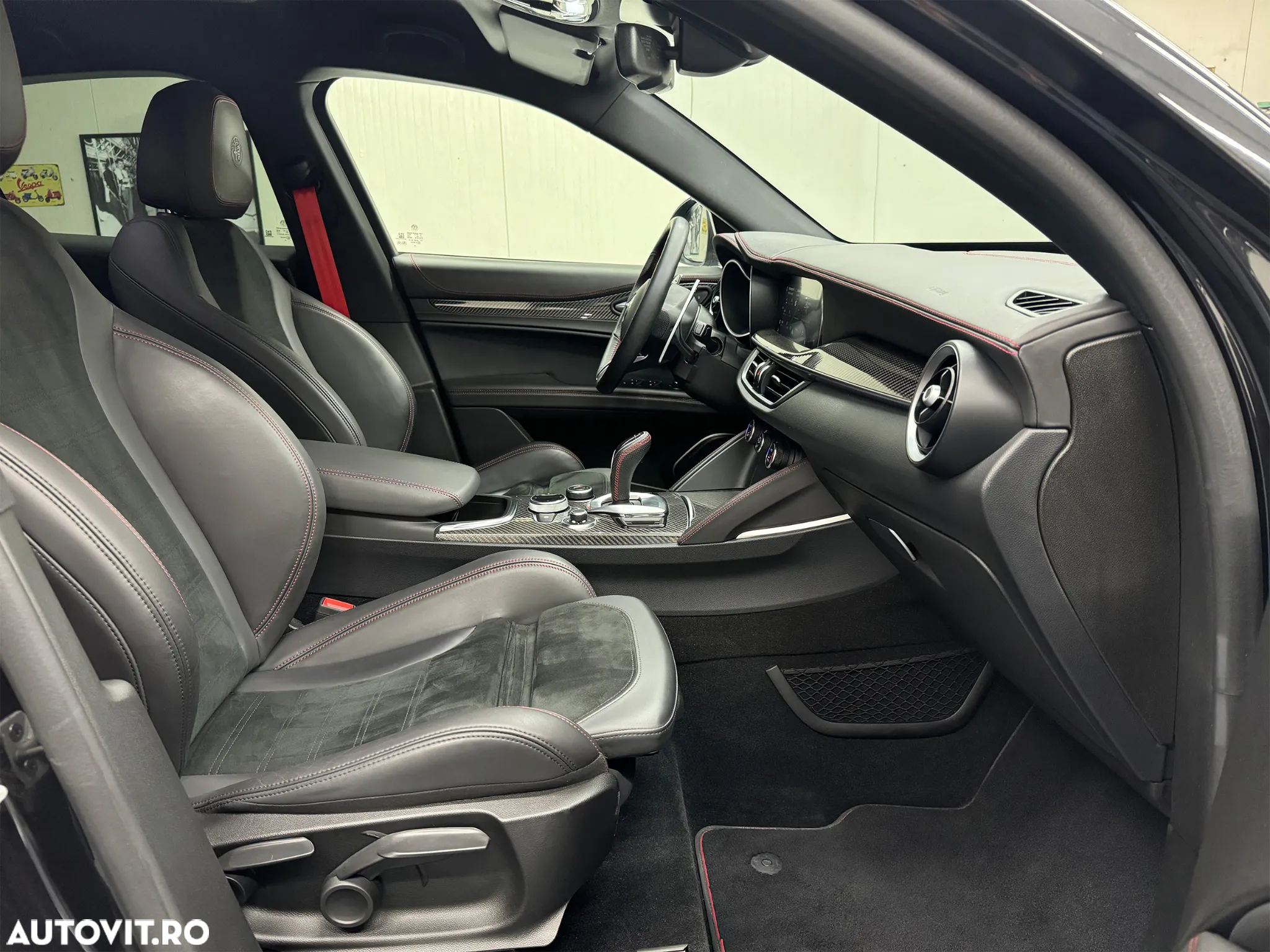 Alfa Romeo Stelvio 2.9 V6 Turbo AWD AT8 Quadrifoglio - 22