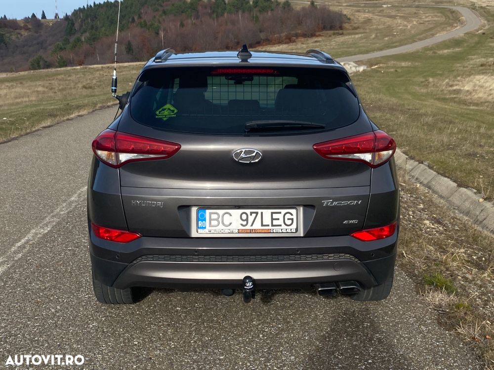 Hyundai Tucson 2.0 CRDI 4WD Automatik Style - 7
