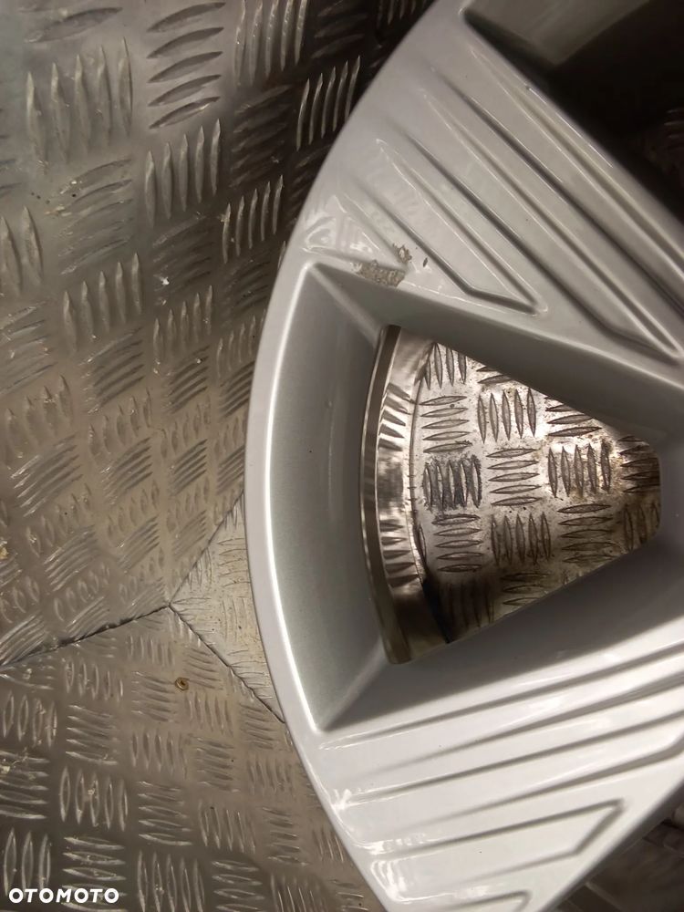 Felgi Audi Q4 E-TRON 8Jx19 et45 5x112 - 7