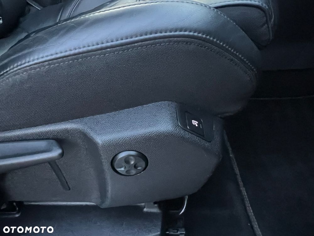 Peugeot 3008 BlueHDi 180 Stop & Start EAT6 GT - 29