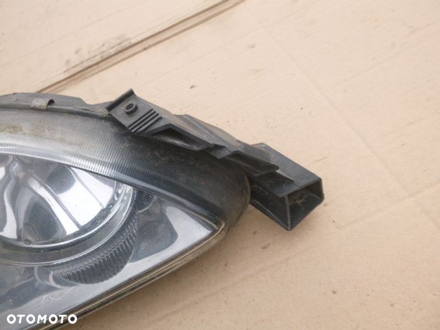 LAMPA LEWY PRZÓD LEWA PRZEDNIA PRAWY PRZÓD PRAWA PRZEDNIA TOYOTA AVENSIS I 97-02 - 16