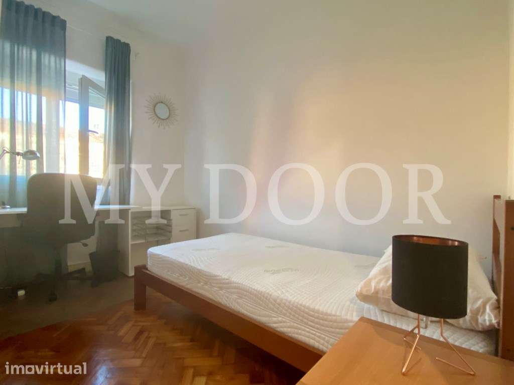 Arrenda-se QUARTO - Vila de Moscavide - junto à Universidade IADE -... - Grande imagem: 2/22