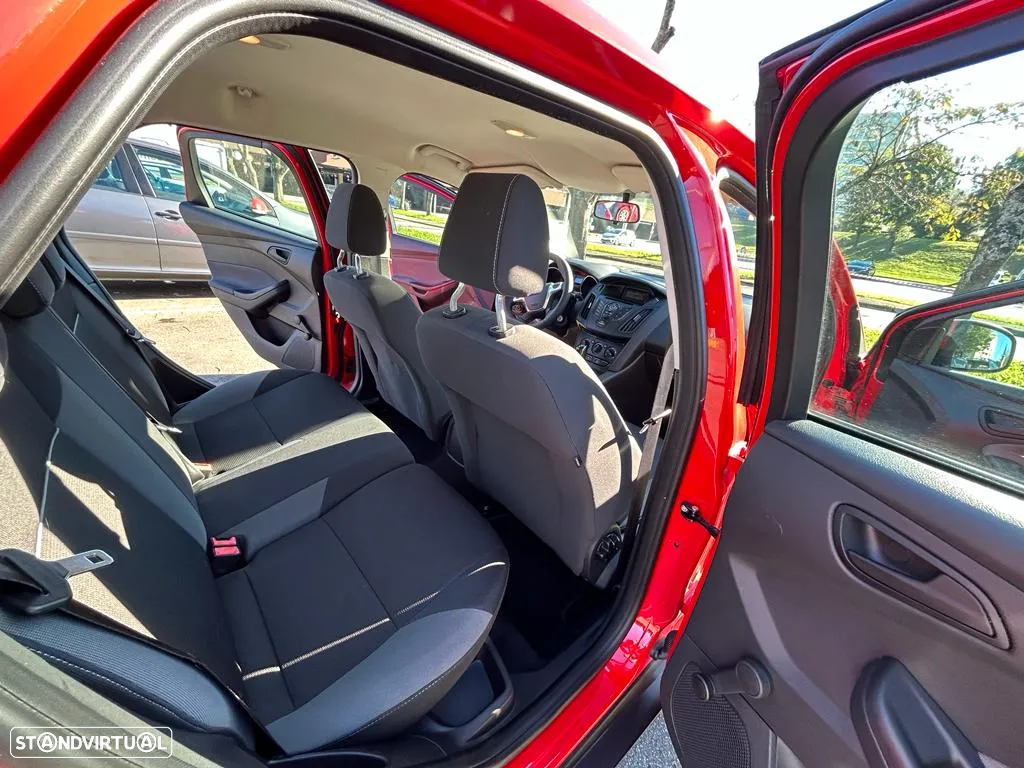 Ford Focus SW 1.0 EcoBoost Business - 13